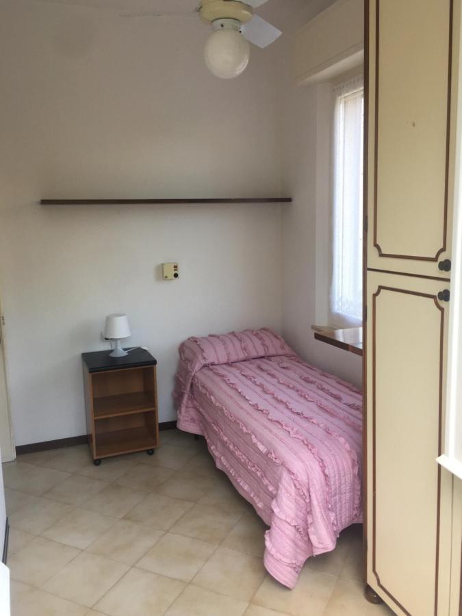 La Casa Di Clara Ombrellone Con 2 Lettini Al Lido San Giuliano Gratis E Parcheggio Privato Gratis Daire Rimini Dış mekan fotoğraf