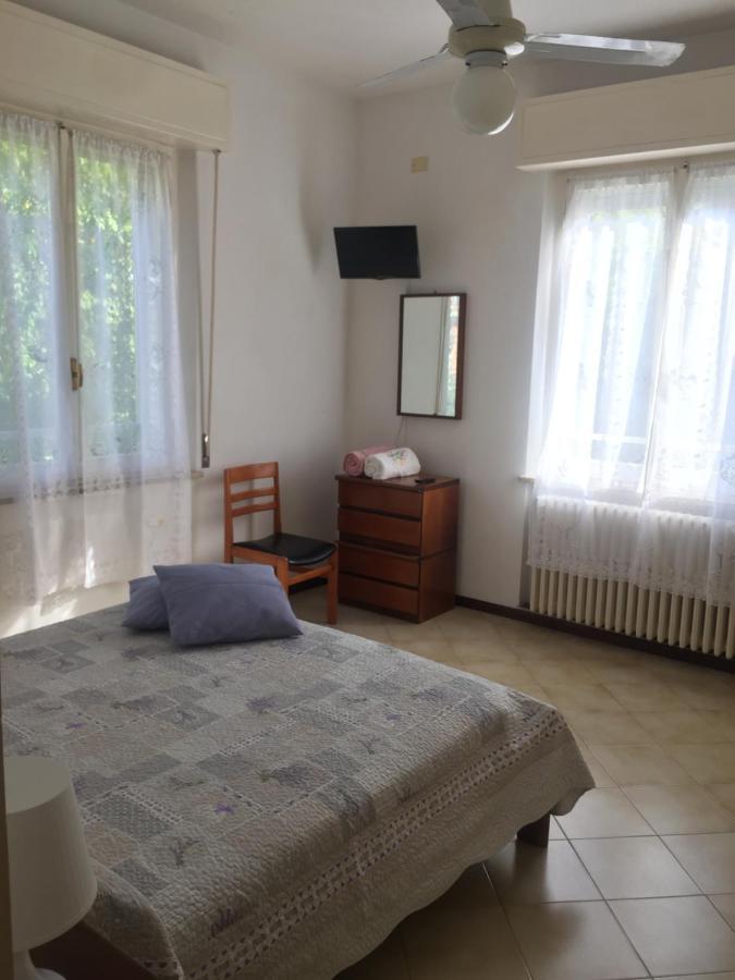 La Casa Di Clara Ombrellone Con 2 Lettini Al Lido San Giuliano Gratis E Parcheggio Privato Gratis Daire Rimini Dış mekan fotoğraf